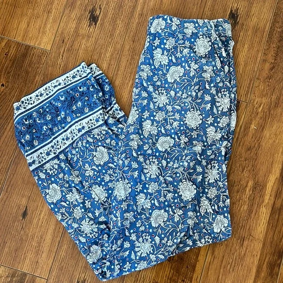 H&M Patterned Pants - Picture 1 of 4